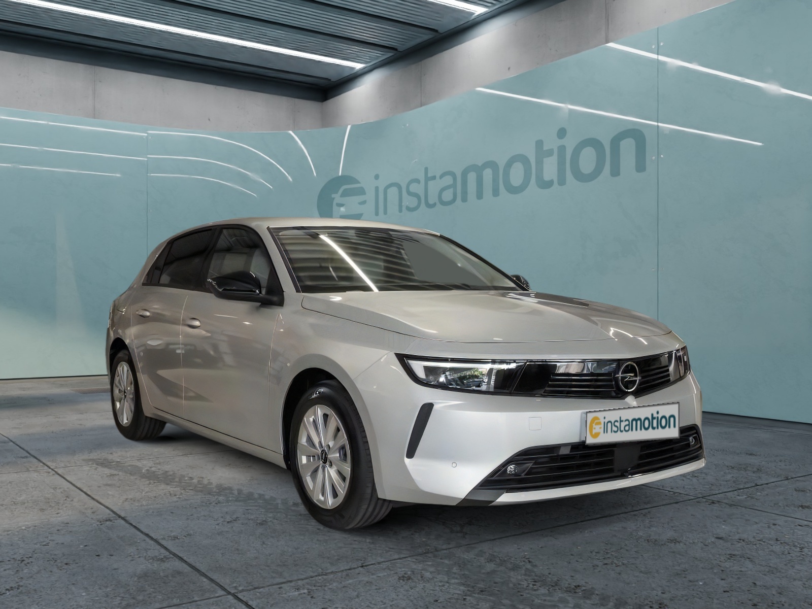 Astra Edition digitales Cockpit LED Apple CarPlay Android Auto Klimaautom DAB Spurhalteass.