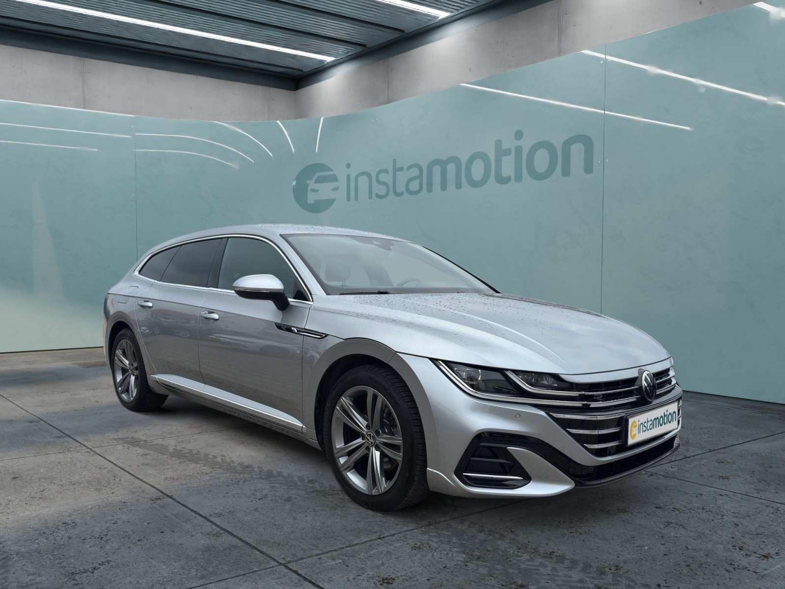 Volkswagen Arteon 2.0 TSI Shooting Brake R-Line | |