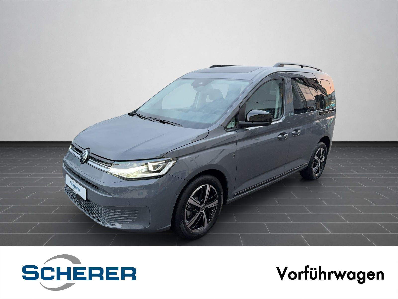 Caddy Life "Dark Label" 5-Sitzer Motor: 1,5 l TSI EU6 85 kW Getriebe: 7-Gang-Doppelkupplungsgetriebe Radstand: 2755 mm K