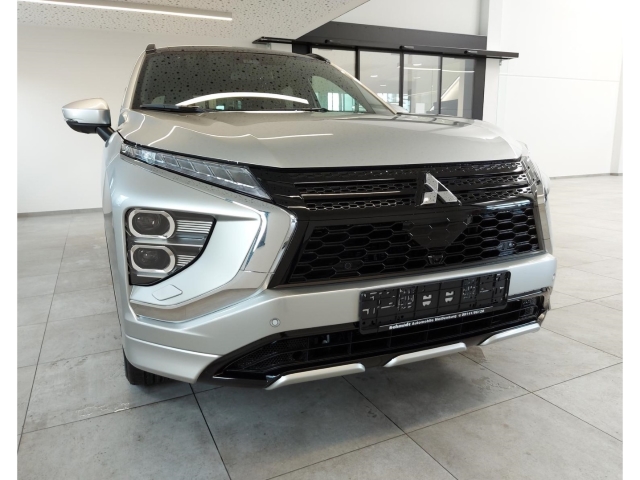 Mitsubishi Eclipse Cross Plug-In Hybrid Top