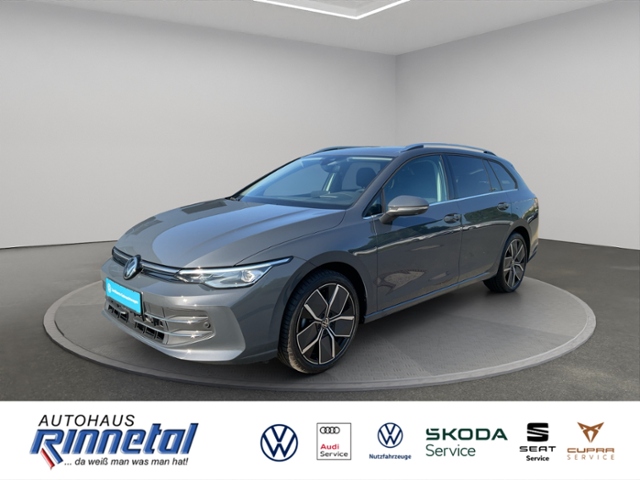 Golf VIII Variant 1.5 eTSI DSG Style PANO+HUD+LE