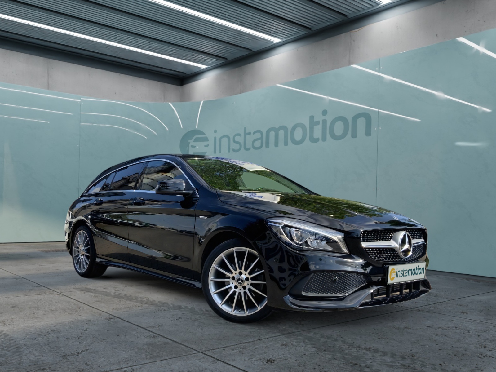 CLA 180 Shooting Brake 7G-DCT AMG Styling