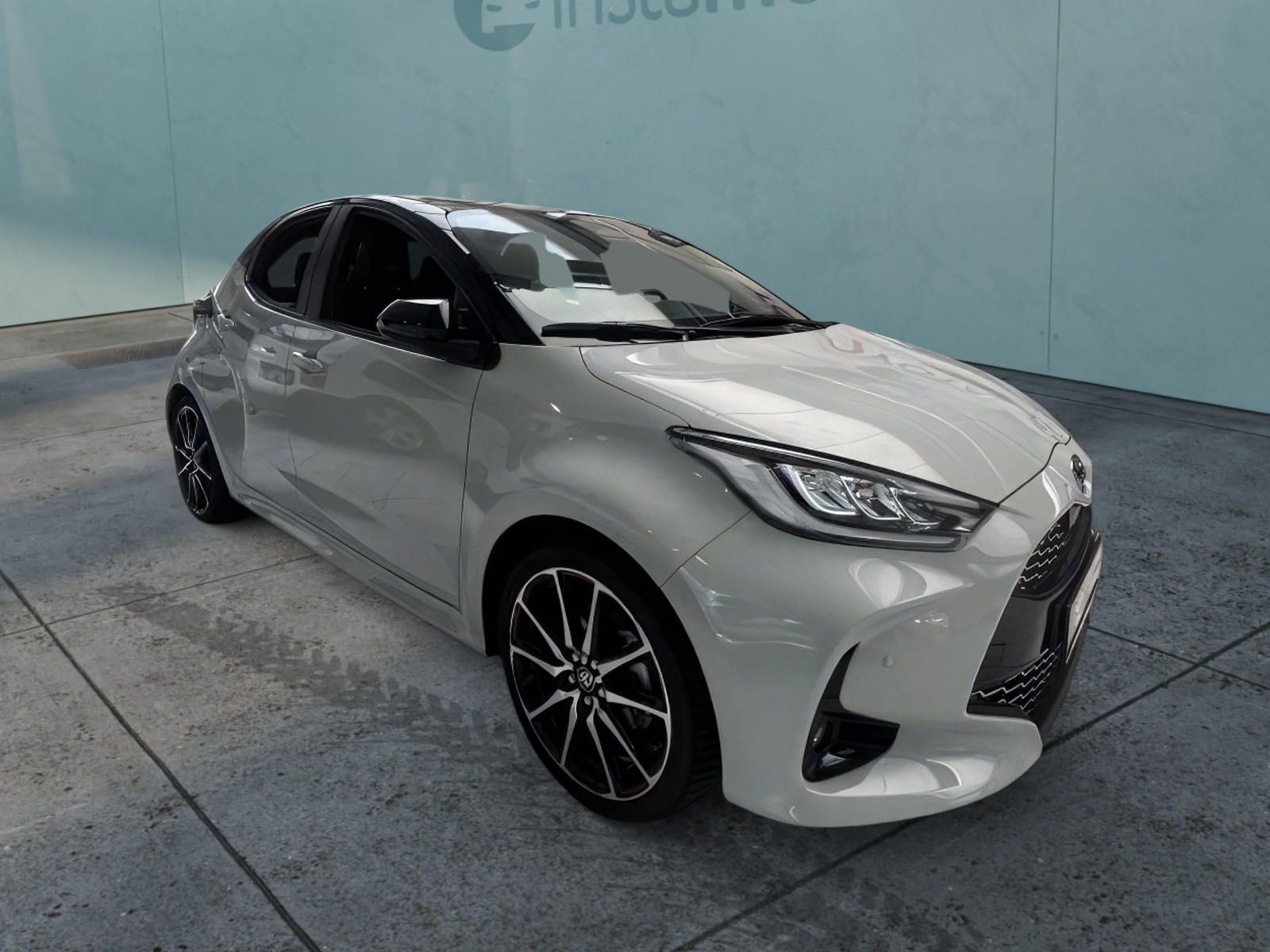 Yaris Hybrid GR Sport 1.5 *Garantie*CarPlay*Alcantara*Kamera*