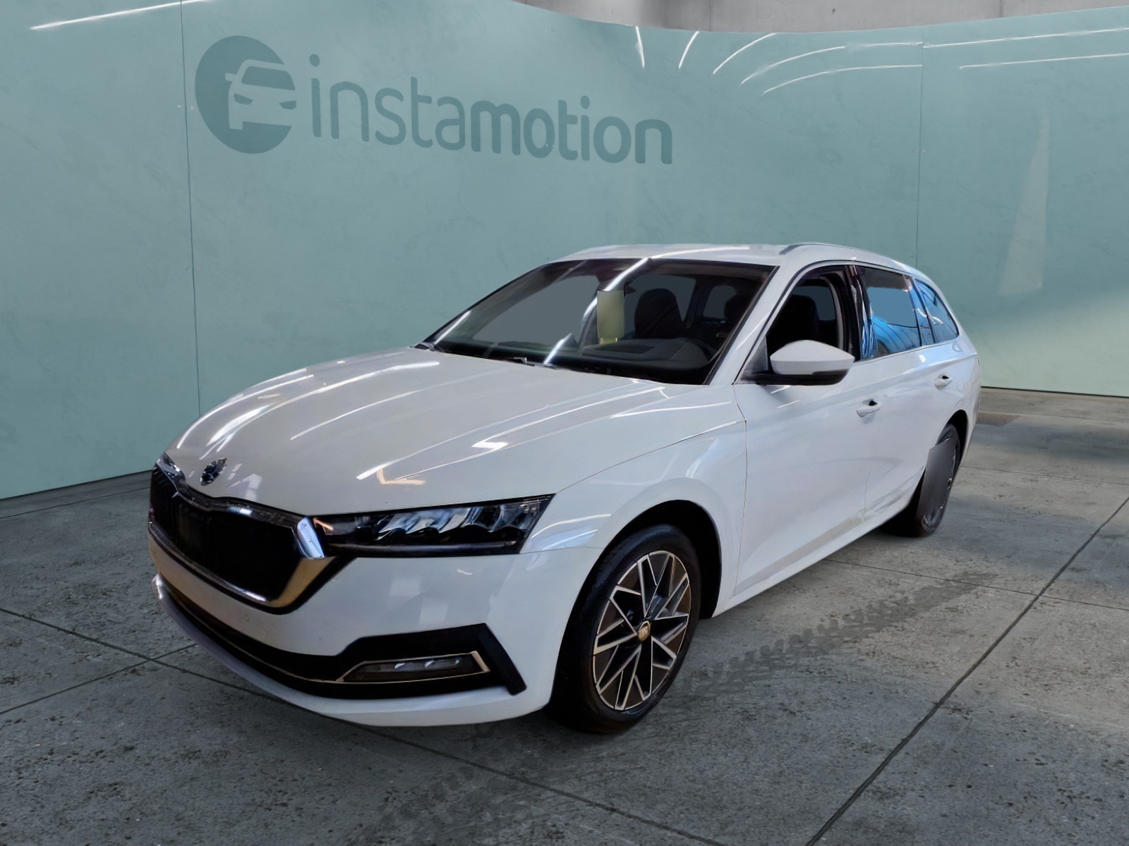 Skoda Octavia 2.0 TDI COMBI STYLE | |