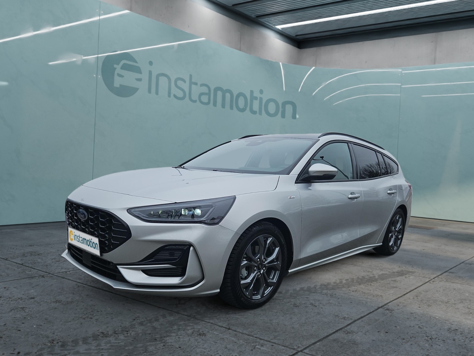 Focus ST-Line Turnier AUT AHK PANO MATRIX WI-PKT GJR