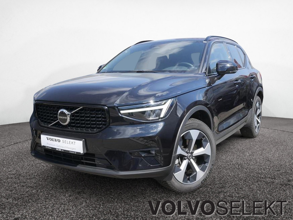 XC40 B4 Plus Dark