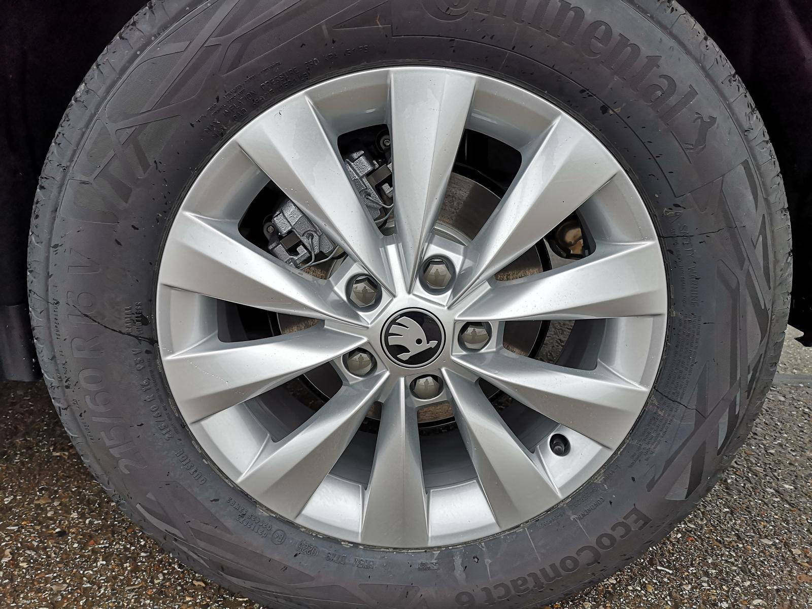 Skoda Karoq 2.0 TDI Selection GV5 16