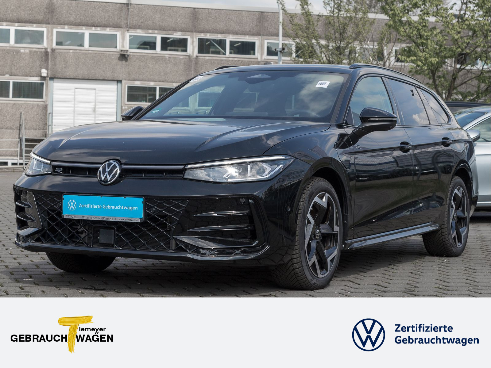Passat Variant eHybrid R-LINE BLACK NP75 PANO LM19 HuD