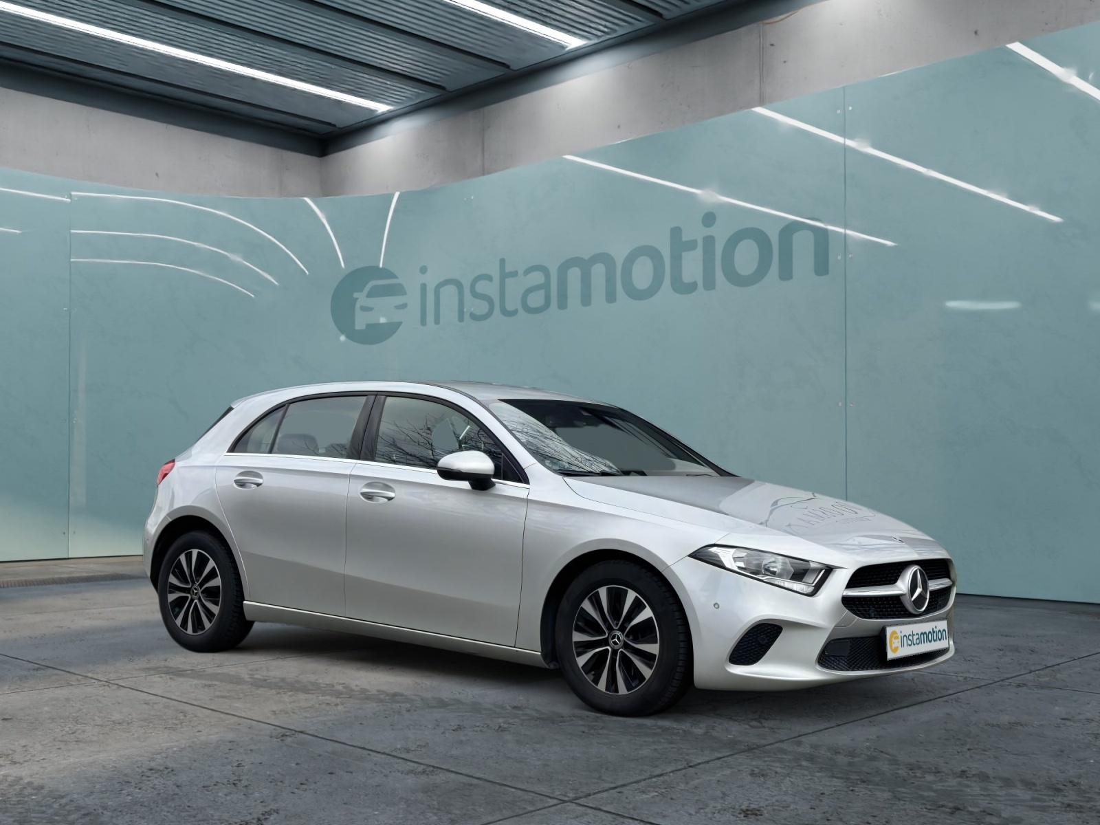 Mercedes-Benz A 180 d Style Abstandswarner