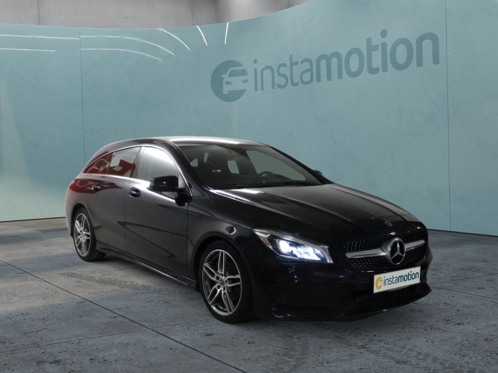 CLA 200 Shooting Brake AMG Line 18 LED STANDH.
