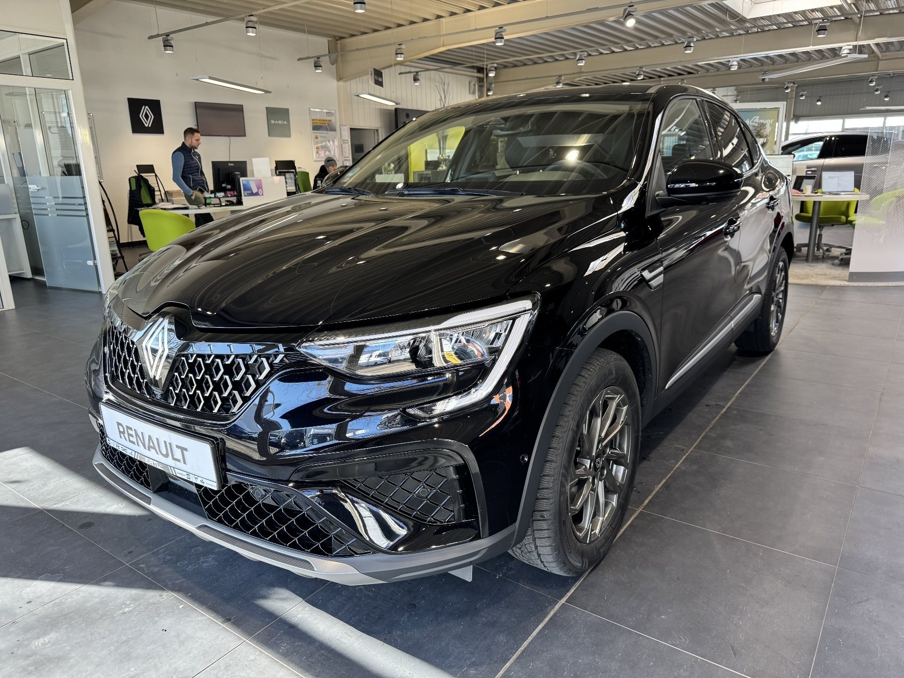 Arkana TECHNO E-Tech Full Hybrid 145PS