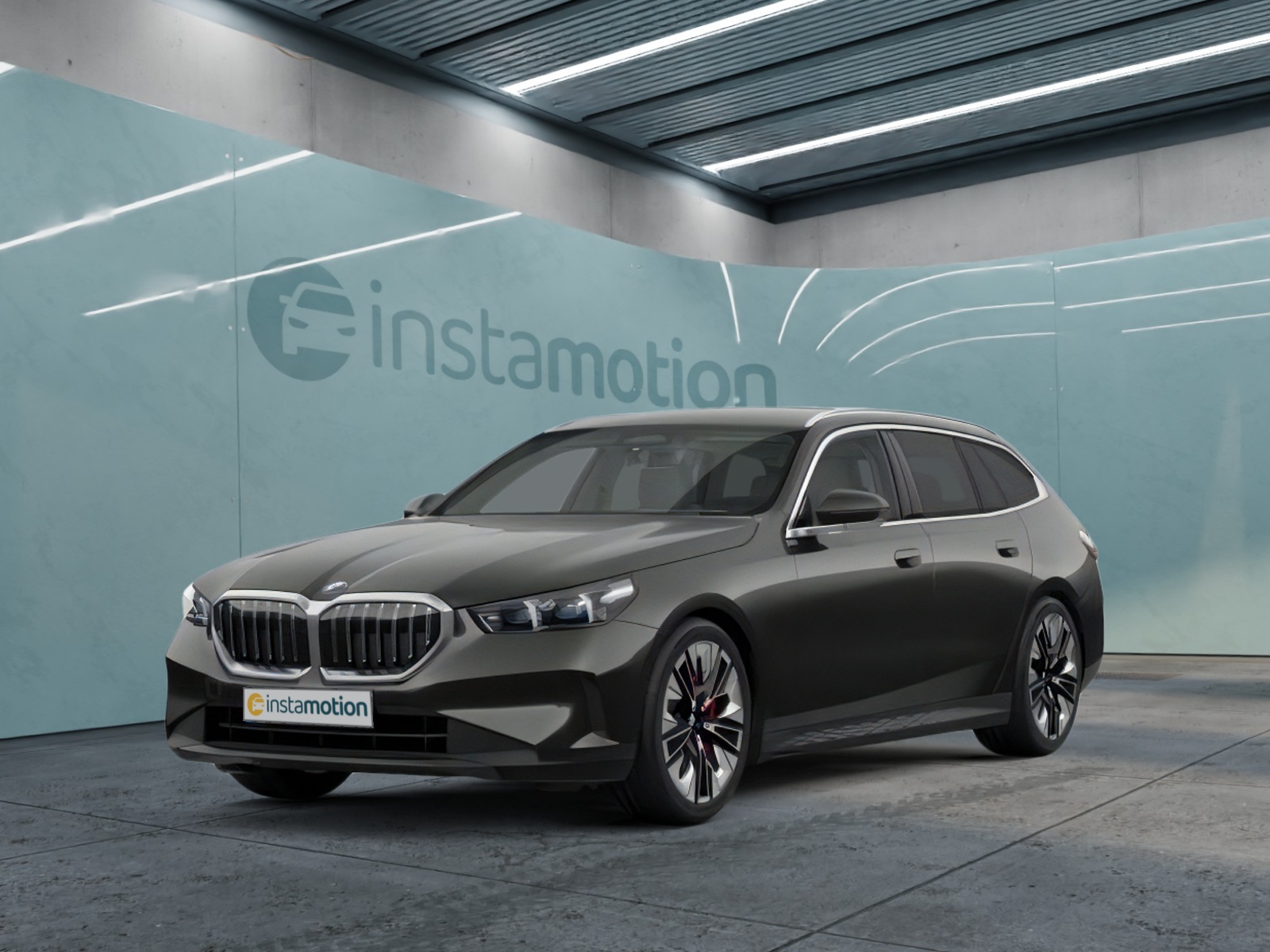 540 d xDrive Touring M Sport B&W AHK LHZ Iconic Glow