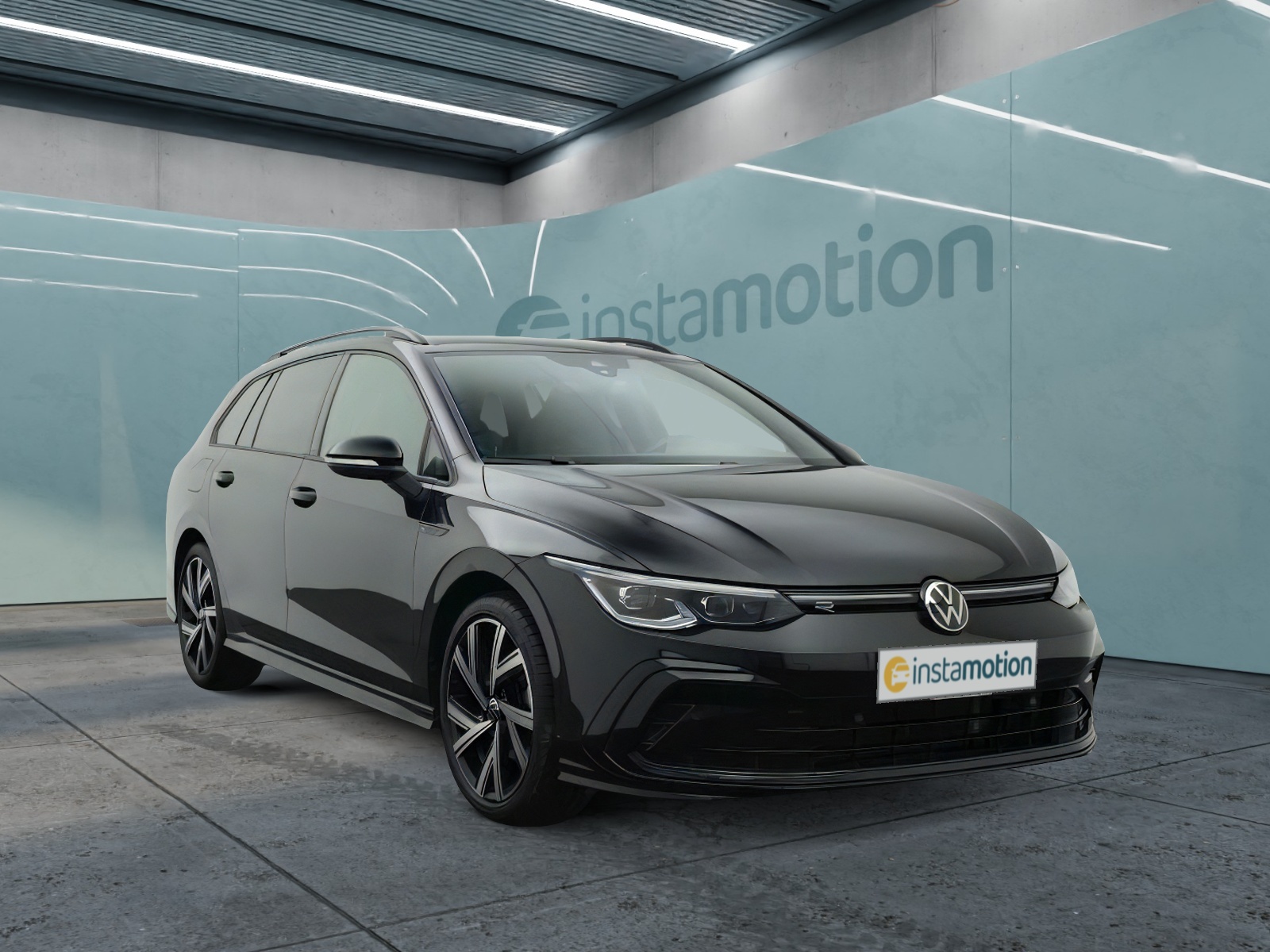 Golf Variant 8 1.5 eTSI DSG R-Line BLACK-STYLE NAVI LED ALU 18