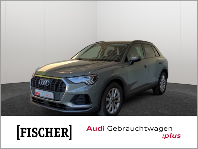 Q3 45TFSIe S tronic Matrix Navi SHZ Rear View PDC