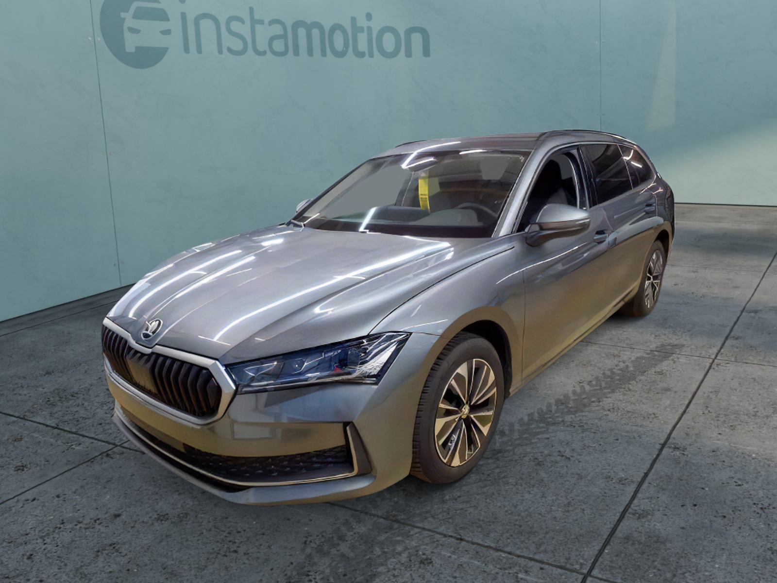 Skoda Superb 1.5 COMBI eTSI SELECTION | |