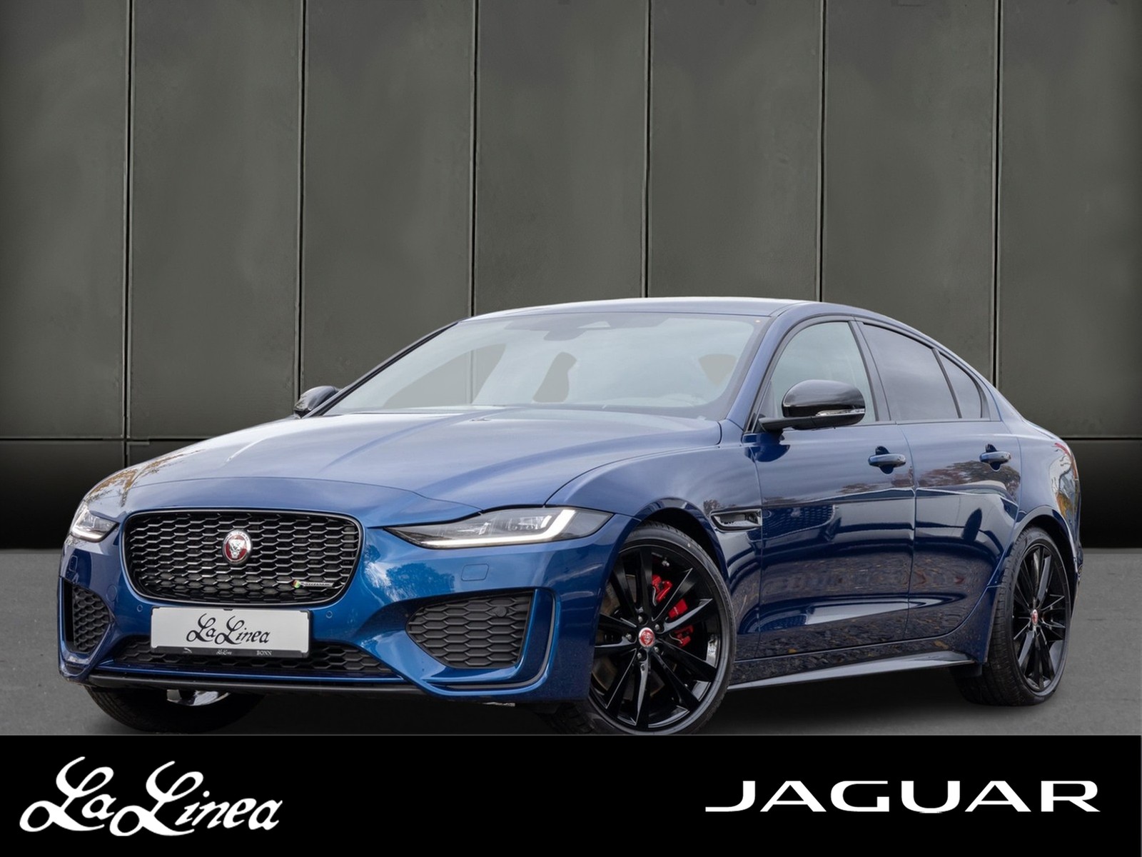 Jaguar XE D200 R-Dynamic Black kabelloses auflanden Smartpone