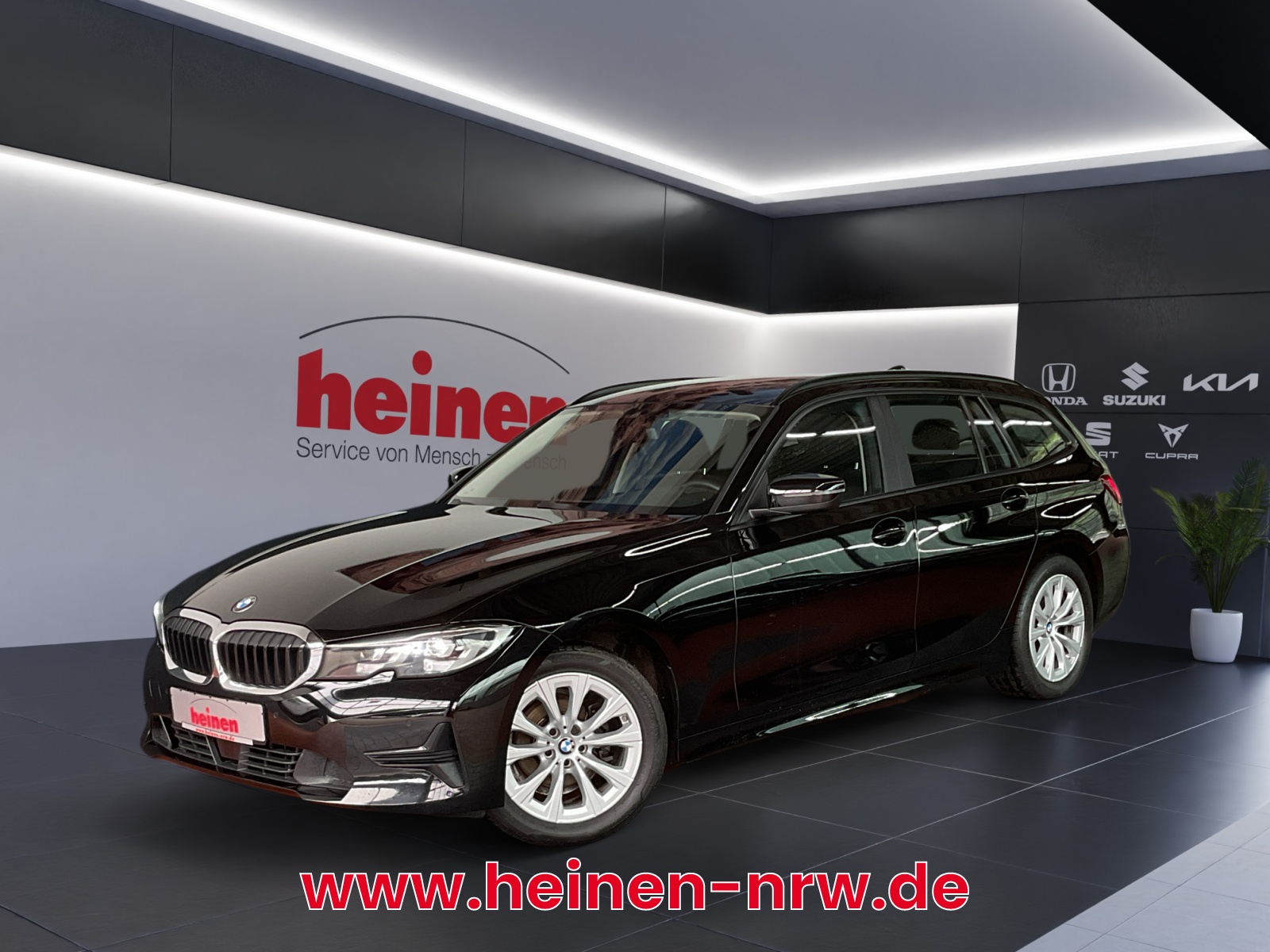 318dA Touring Advantage LED NAVI ACC 2xPDC