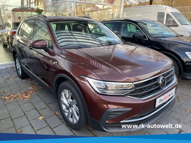 Tiguan 1.5 TSI LIFE NAVI LED STANDHZG ACC Parklenk. Fernlichtass. El. Heckklappe