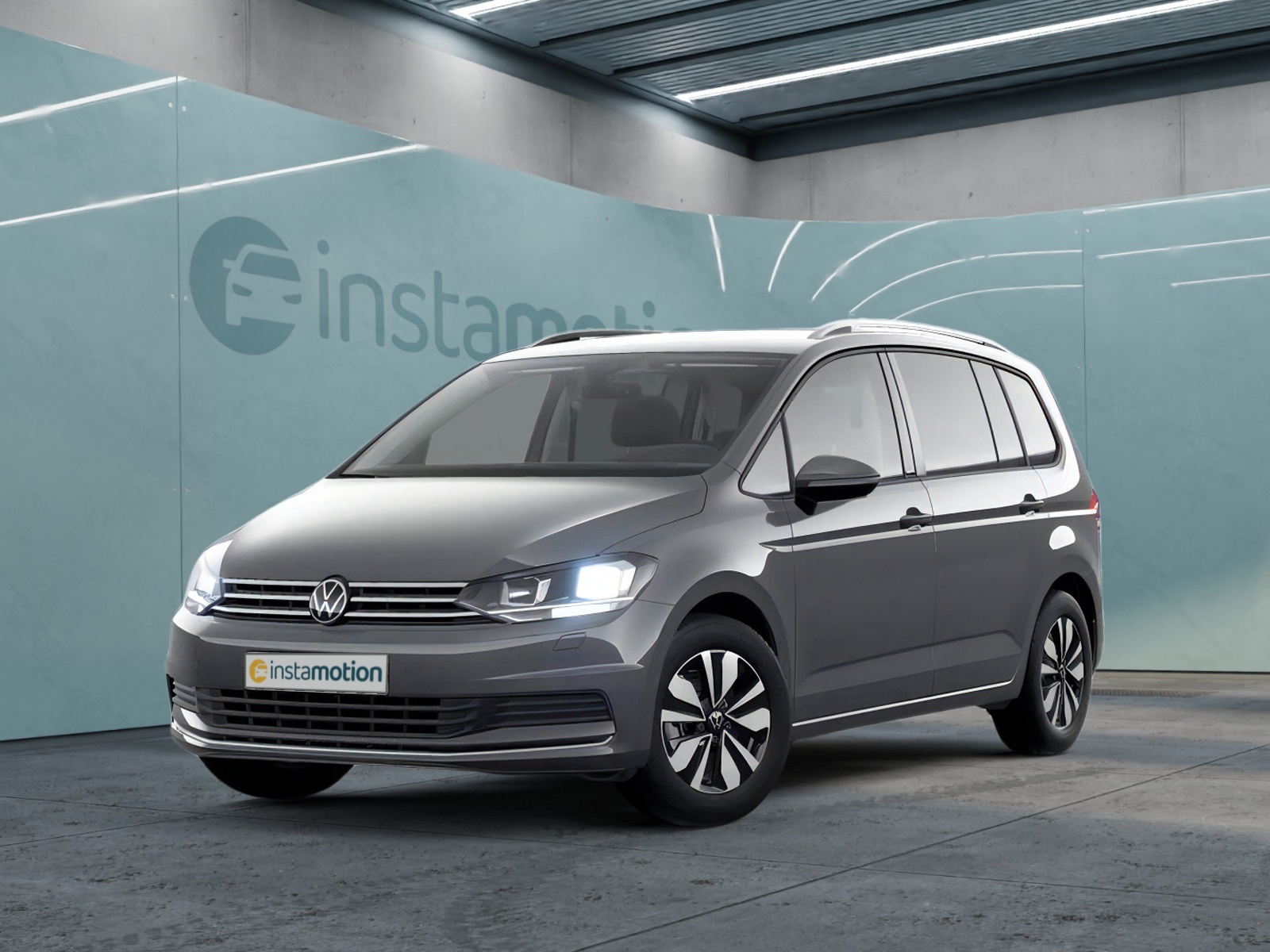 Volkswagen Touran 1.5 TSI MOVE | | | |