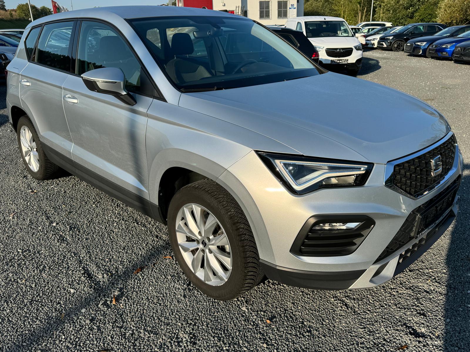 Ateca 1.5 TSI *STYLE*PDC*SHZ*NAVI*LED*FRONT-ASSIST *NEBELSCHEINWERFER*DAB*SPRACHSTEUERUNG*