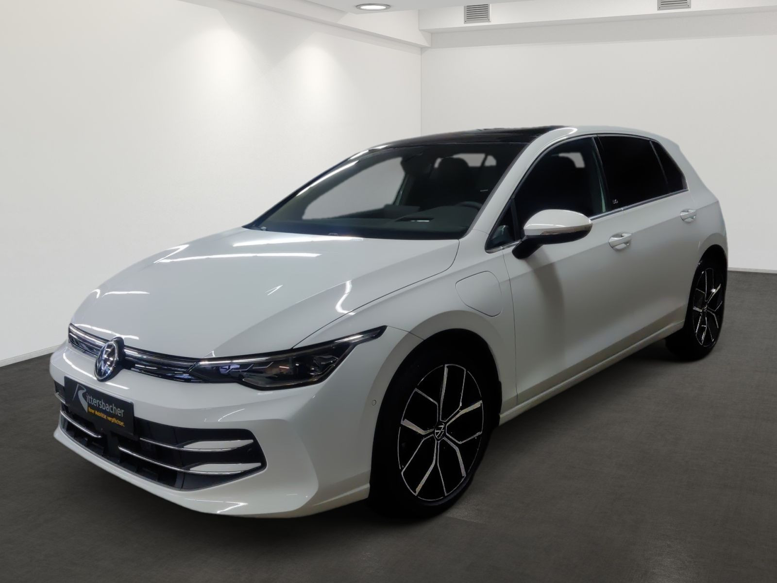 Golf EDITION 50 1,5 l eHybrid OPF 110 kW (150 PS) / 85 kW (116 PS) 6-Gang-Doppelkupplungsgetriebe DSG