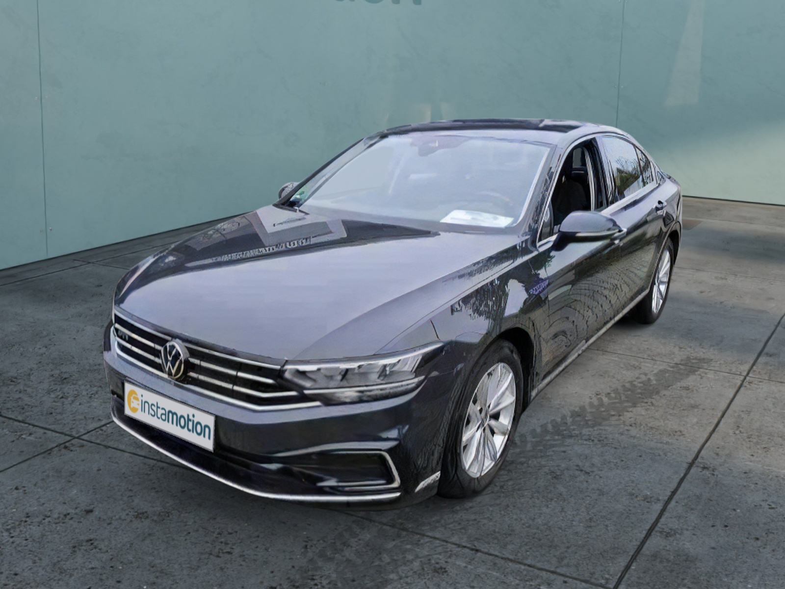 Volkswagen Passat GTE LM17