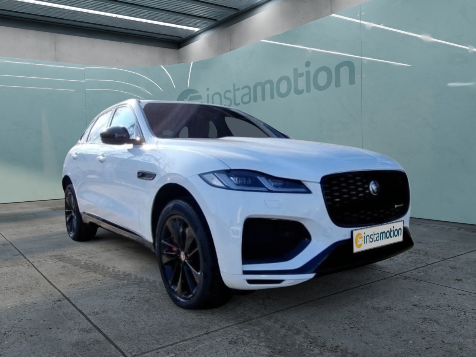 Jaguar F-Pace P400e AWD R-Dynamic Black