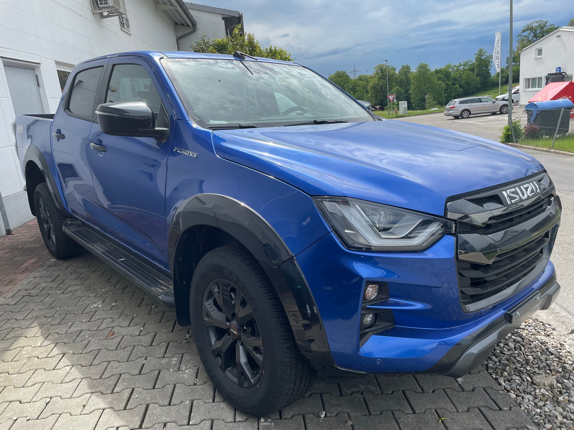 D-Max Double Cab 4WD AT Automatik - V-Cross