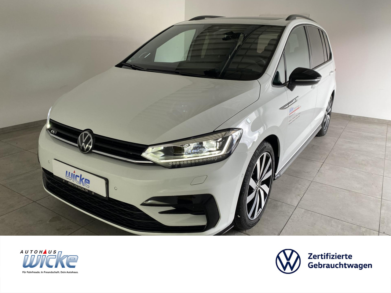 Touran 2.0 TDI DSG R Line NAVI KLIMA AHK REAR VIEW