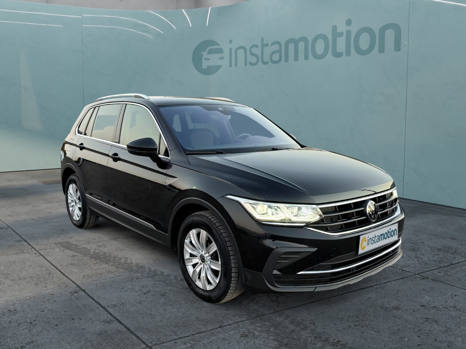 Volkswagen Tiguan 1.5 TSI MOVE Sitz Lenkrad