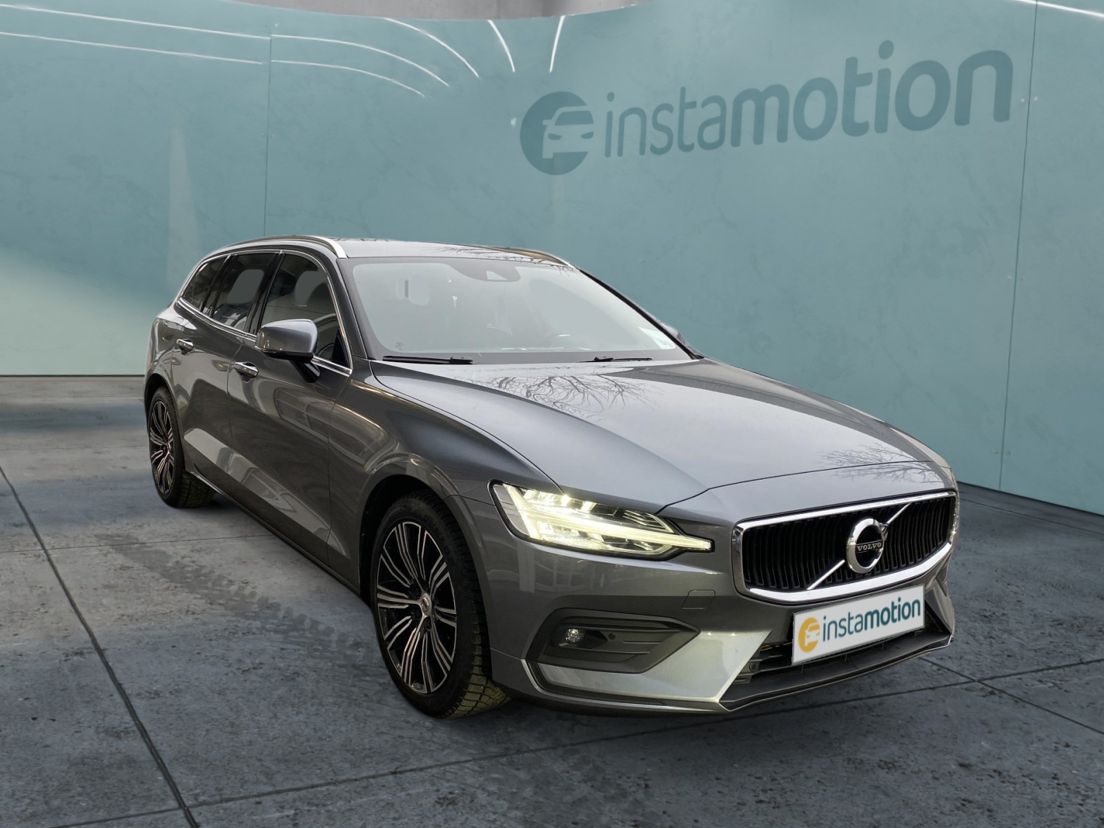 V60 Momentum Pro Bluetooth Navi LED Klima