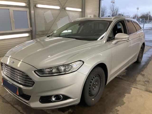 Mondeo Turnier Titanium Navi Mehrzonenklima SHZ Keyless Entry PDC Ambientebeleuchtung