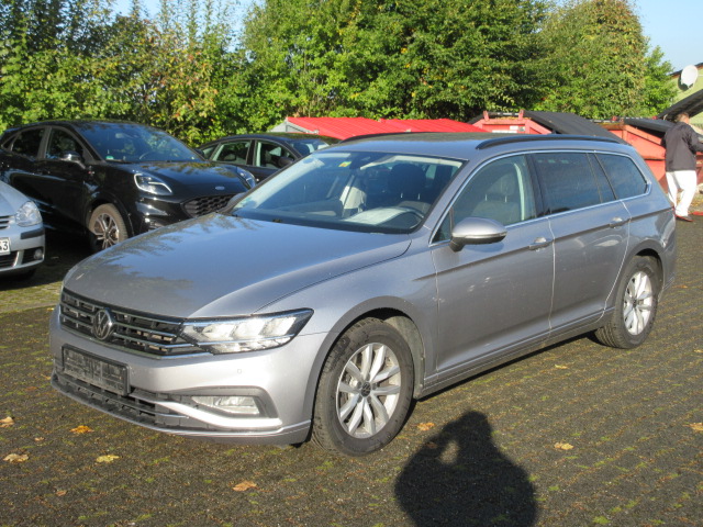 Passat Variant Business 2.0 TDI DSG NAVI AHK KAM