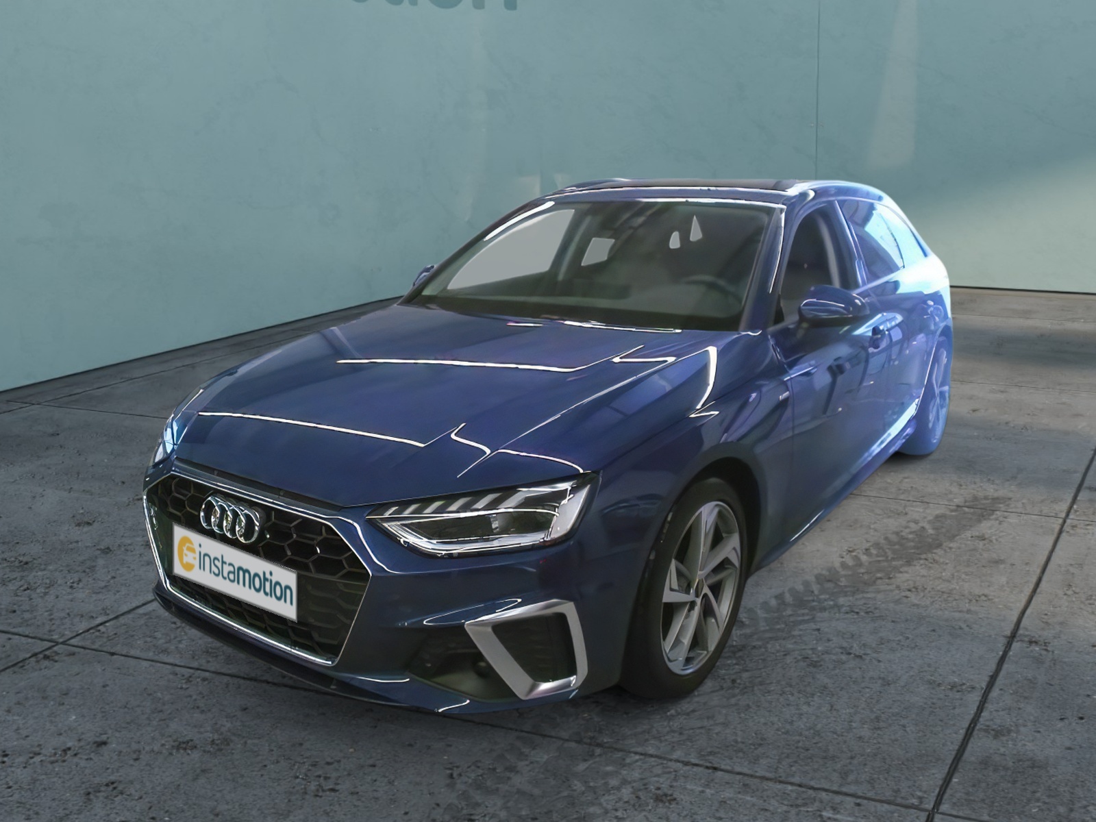 Audi A4 Avant 30 TDI S LINE LM18