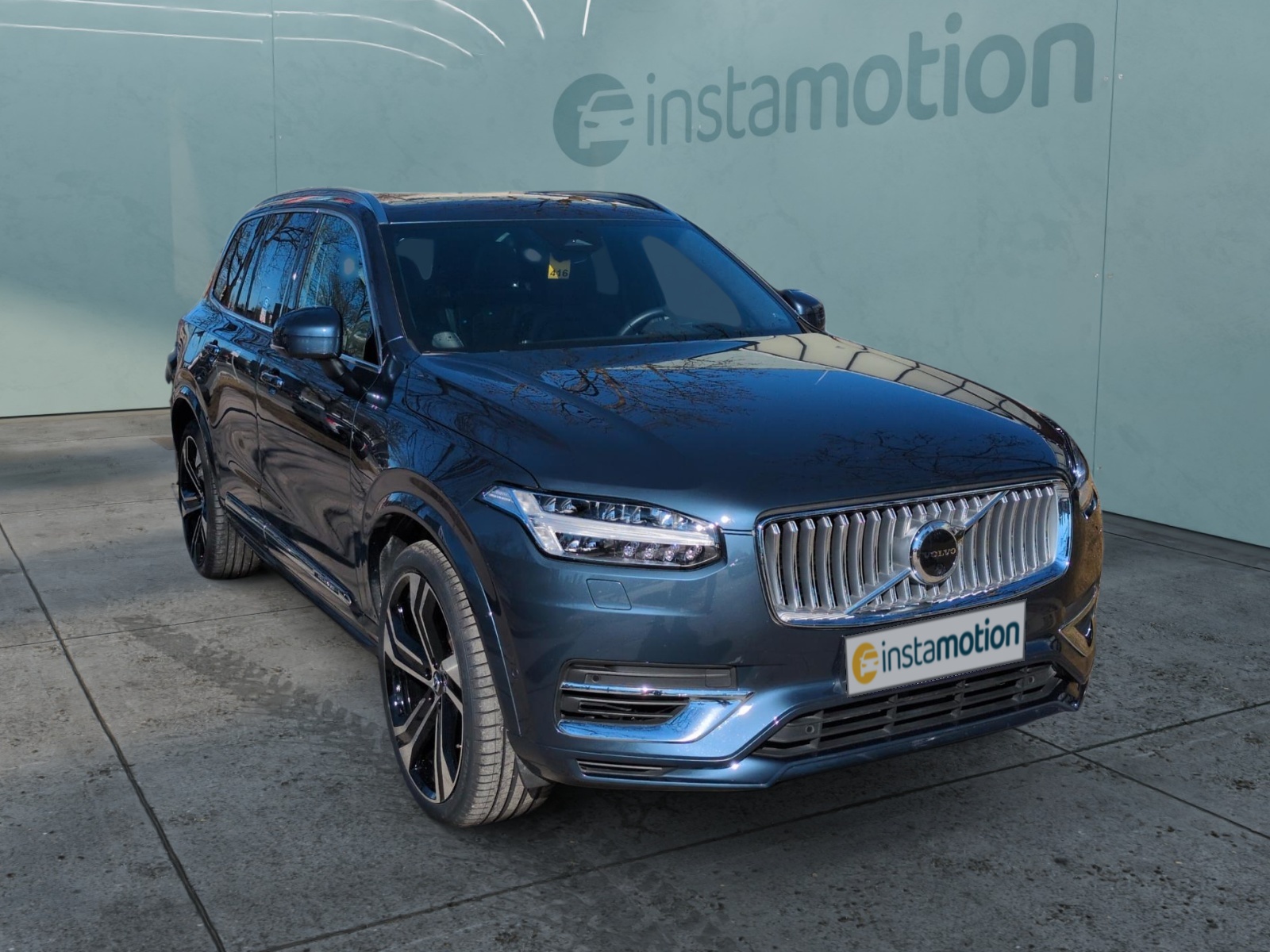 Volvo XC90 Ultimate Bright Recharge Plug-In Hybrid AWD