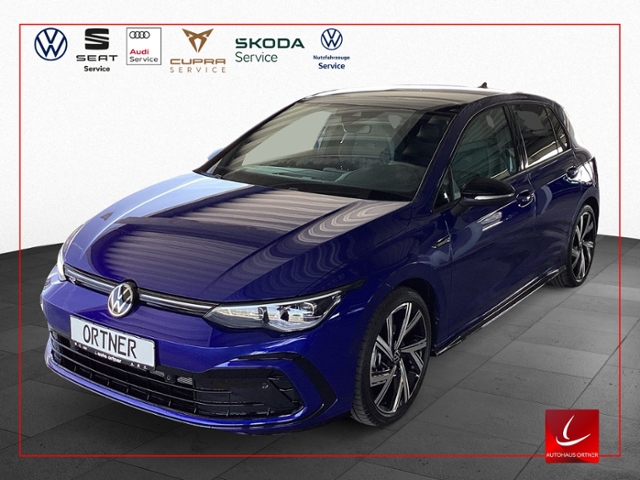 Golf VIII R-LINE 1,5 eTSI DSG BLACK STYLE PANO K