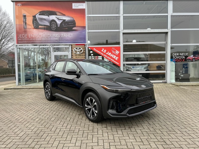 bz4X Comfort SOFORT RFK 75er Akku Wärmepumpe LED Apple CarPlay Android Auto Mehrzonenklima