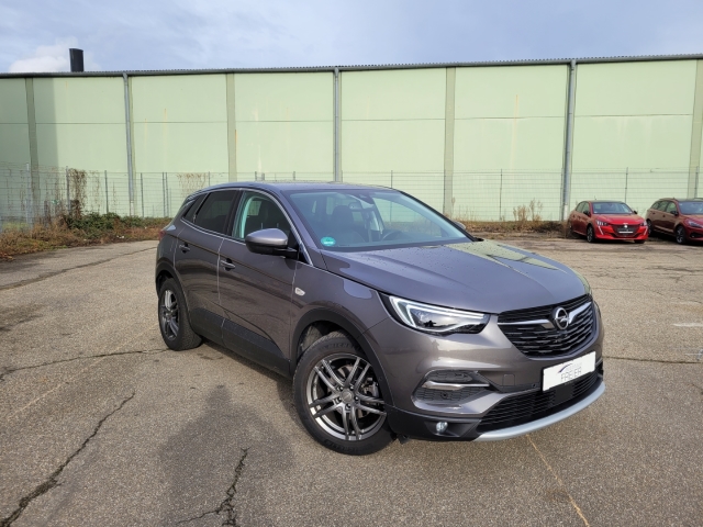 Grandland 1.6 Turbo EU6d-T LED Apple CarPlay Android Auto Musikstreaming DAB Fernlichtass.