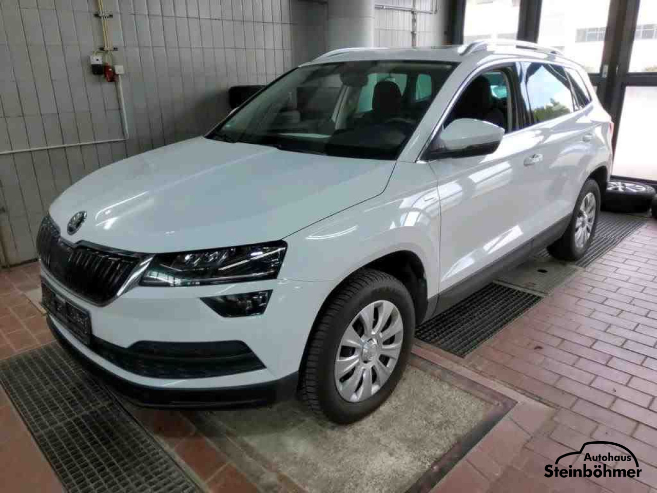 Karoq Clever 1.5TSI DSG LED Pano SHZ SmartLink