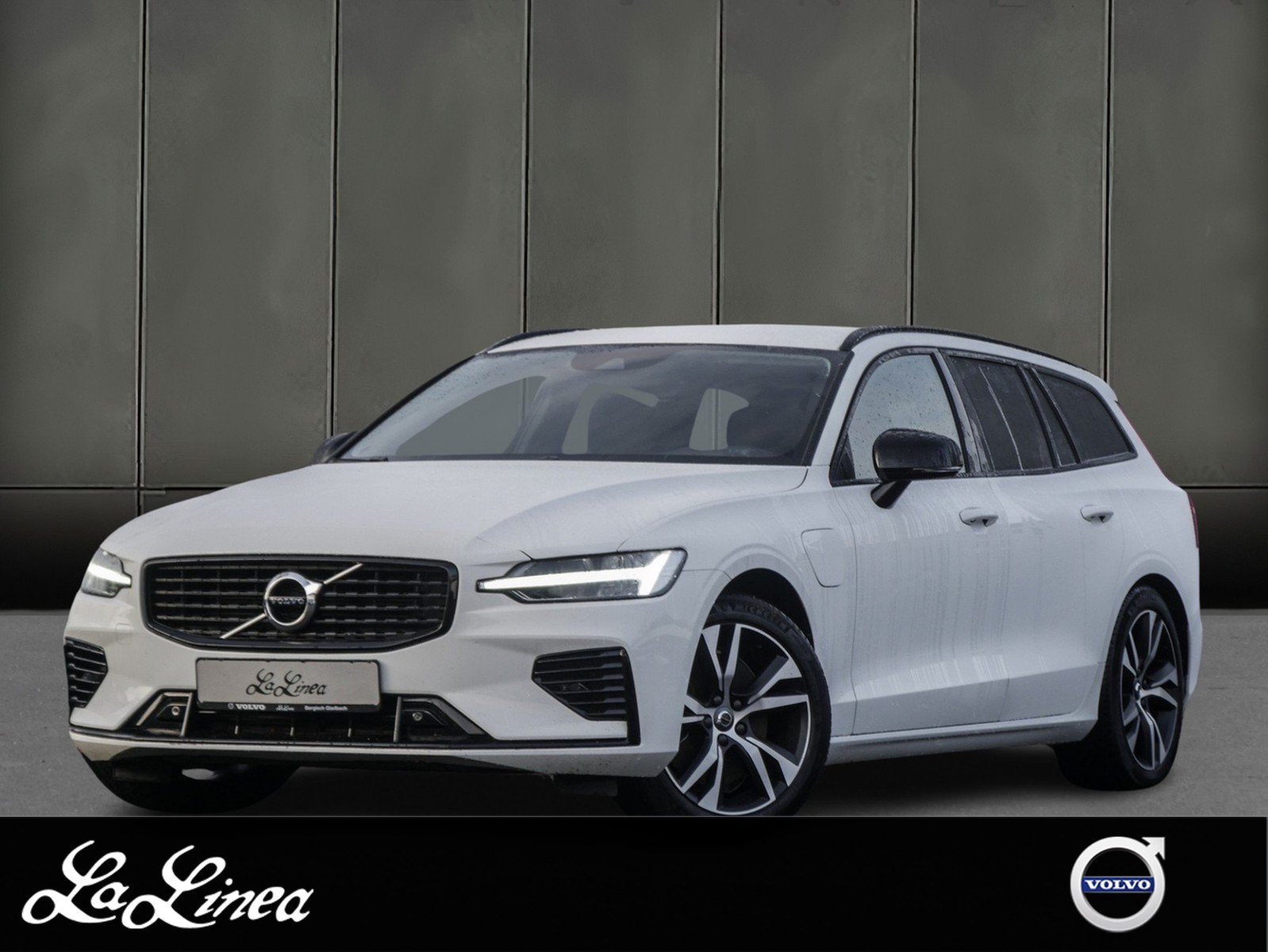 Volvo V60 T6 AWD Recharge R-Design Expression Recharge Plug-In Hybrid