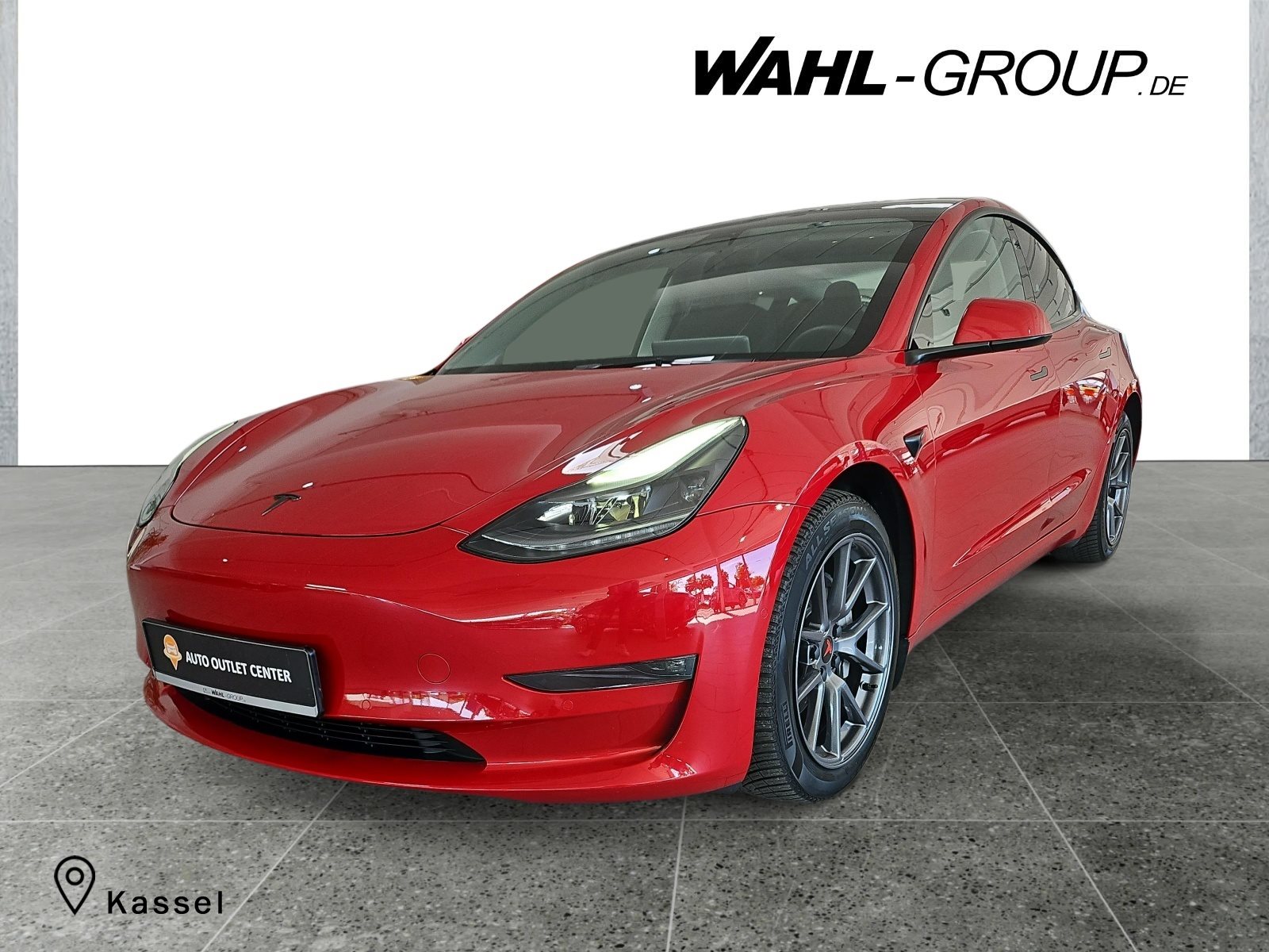 Model 3 Allradantrieb mit Dualmotor Long Range