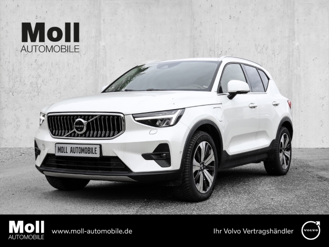 XC40 Core Recharge Plug-In Hybrid 2WD T4 Twin Engine EU6d StandHZG AHK Leder digitales Cockpit