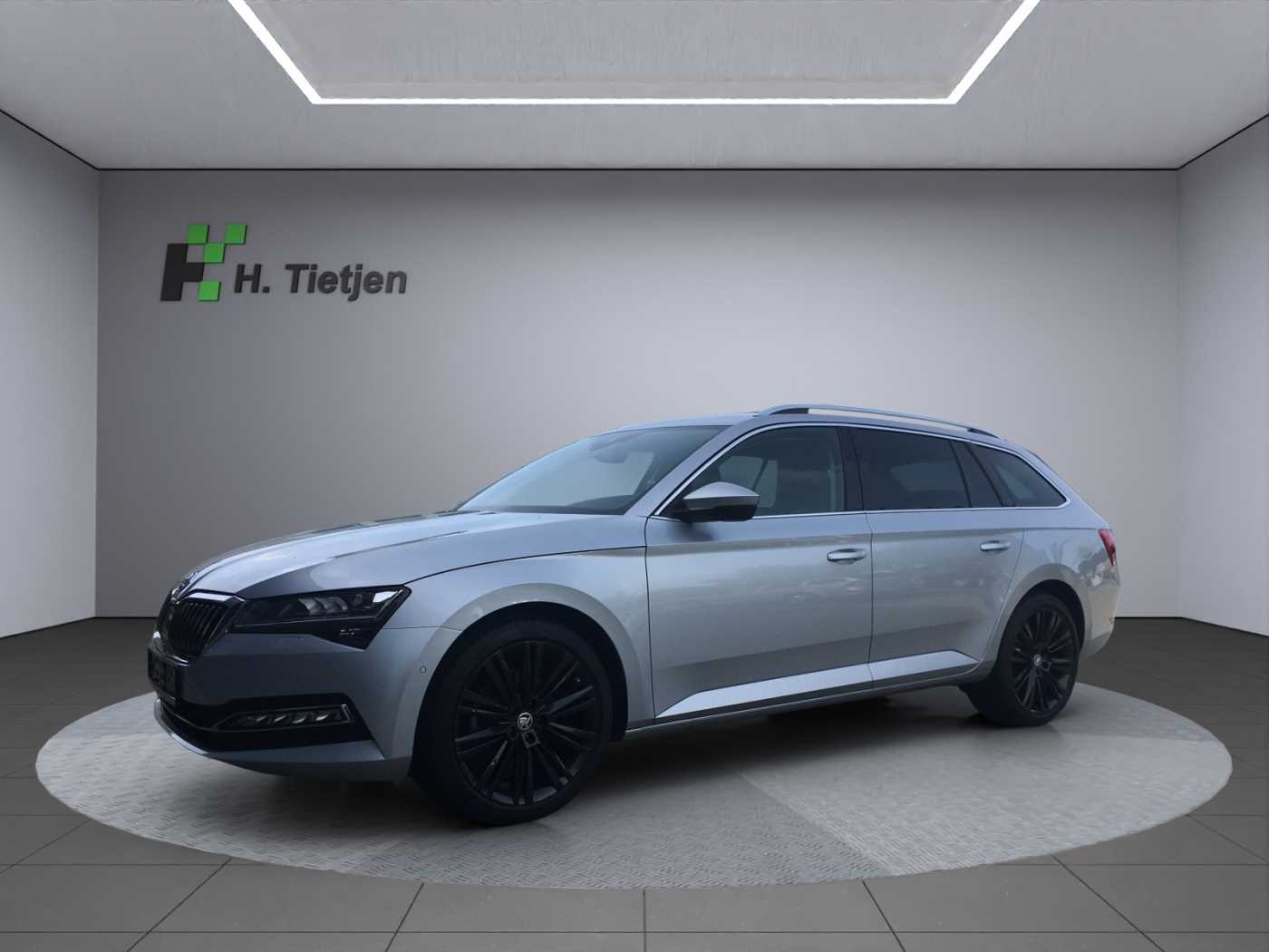 Skoda Superb 2.0 TSI Combi Style