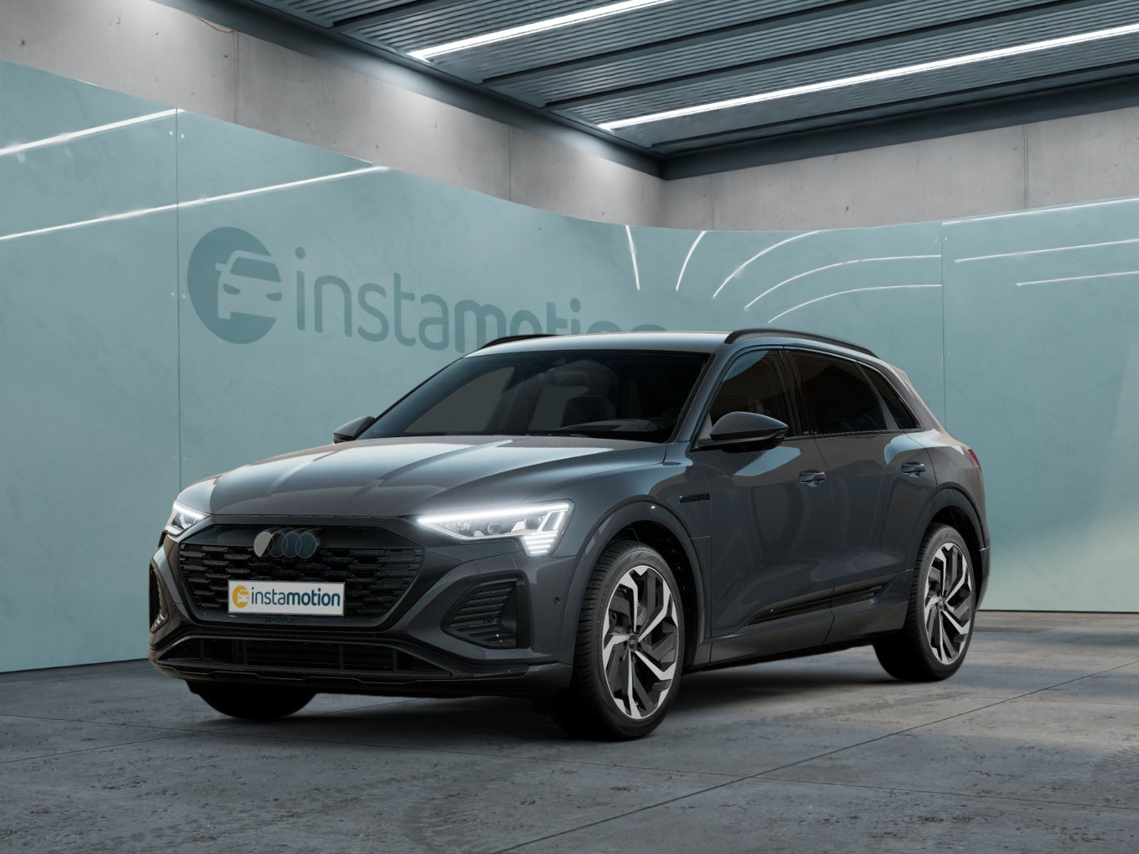Audi Q8 S line 55 Alu21 °