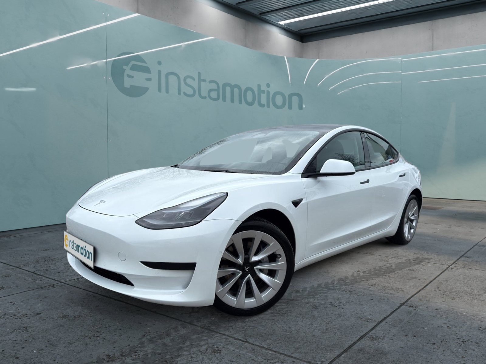 Model 3 Basis RWD Navi Vollleder el. Fenster