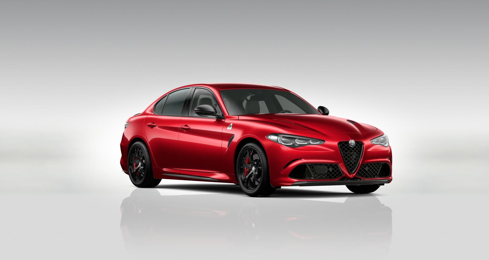 GIULIA #QUADRIFOGLIO #520PS #AKRAPOVIC #SPARCO