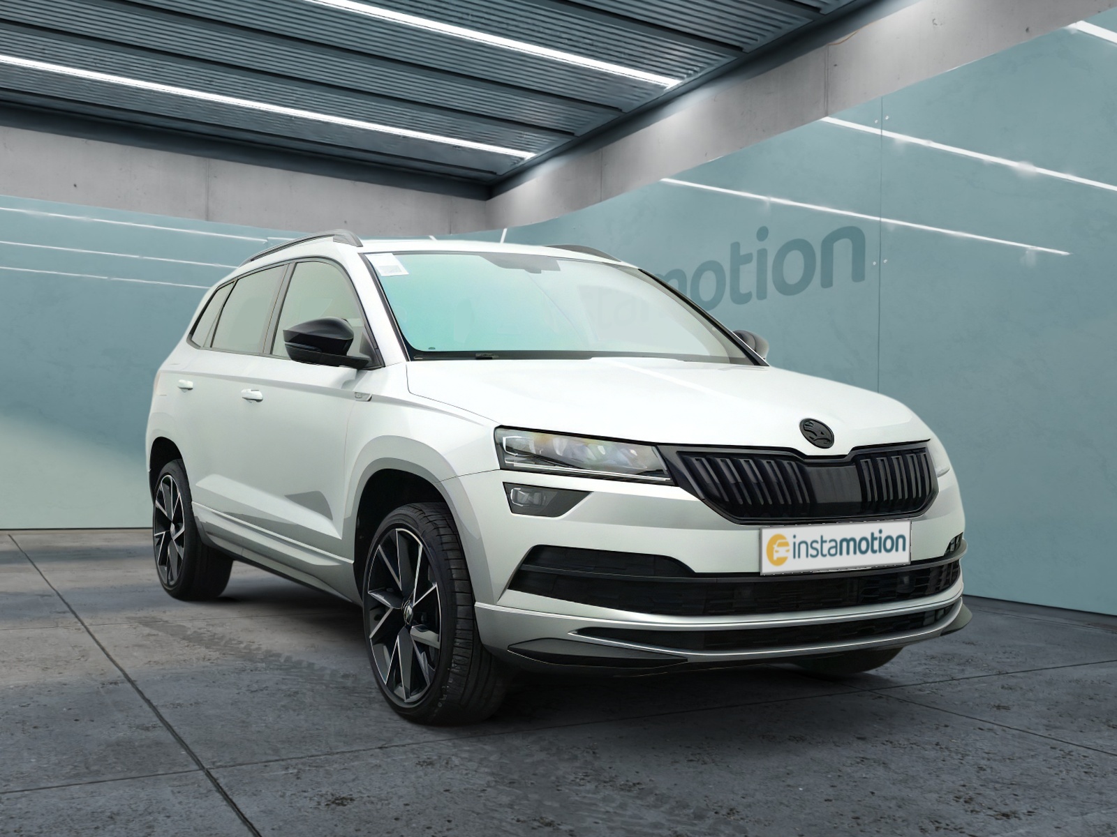 Karoq 1.5 TSI DSG Sportline PANO AHK NAVI ELEKTR.
