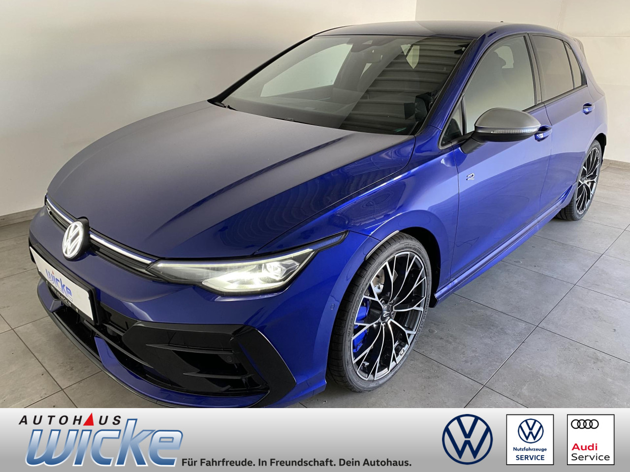 Golf VIII 2.0 TSI DSG 4Motion R NAVI KLIMA 19 ZOLL