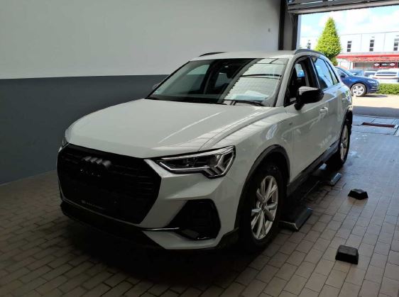 Q3 45 TFSI e S line S tronic Navi LED