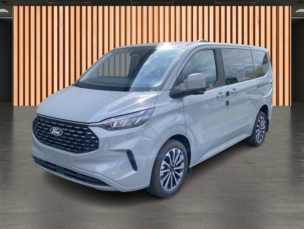 Tourneo Custom 320 L1 Titanium X AWD*Pano*AHK*